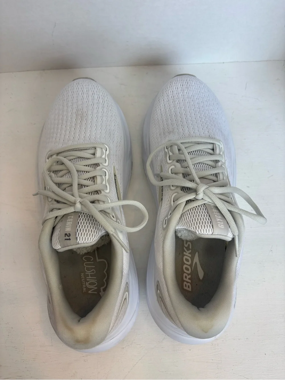 Brooks Glycerin 21 White Running Shoes Lace Up Mesh size women’s 10.5